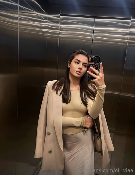 Oli Viaa high quality star gallery