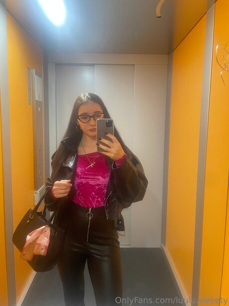 Luulu Sweety pornstar top picture