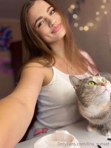 Lina Sunset pornstar xxx photos