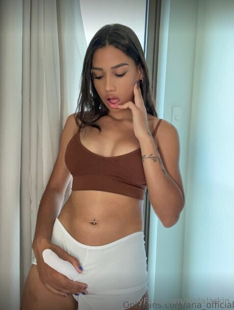 Leylalarkin nude star img