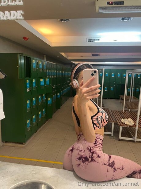 Ani Annet sexy star picture