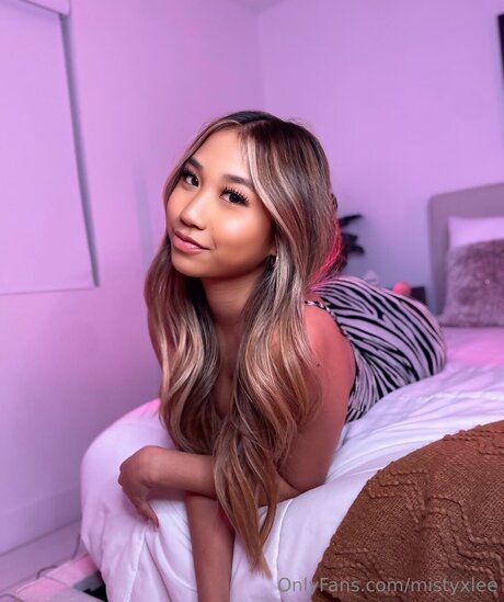 Mistyxlee sexy pornstar gallery
