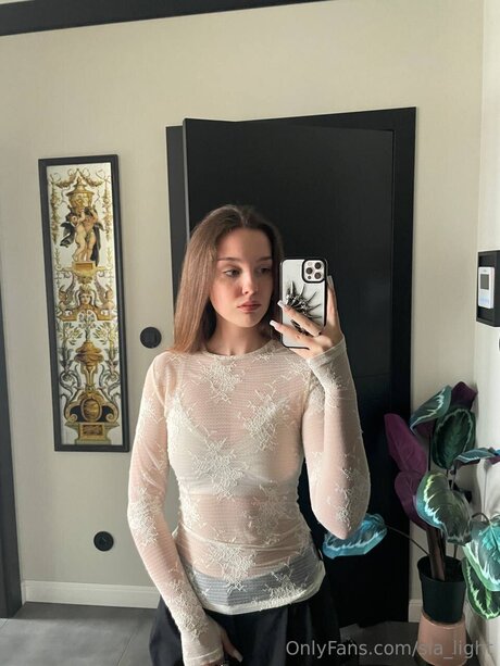 Sia Light star naked pic