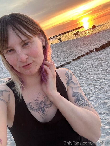 Elli Chan art star pic