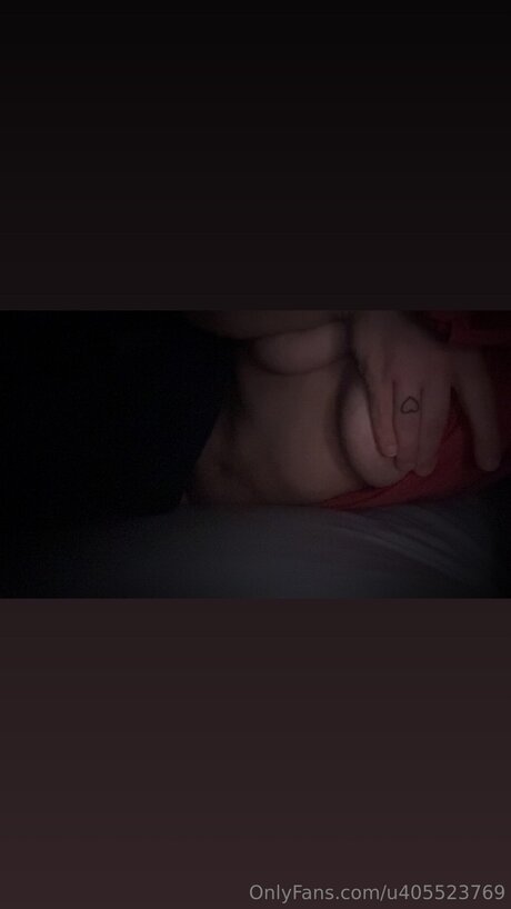 U405523769 pornstar high quality images