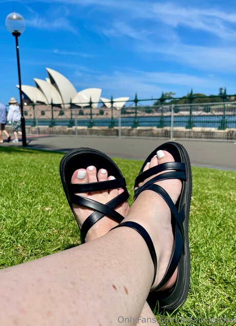 Alexlongtoes star best pic