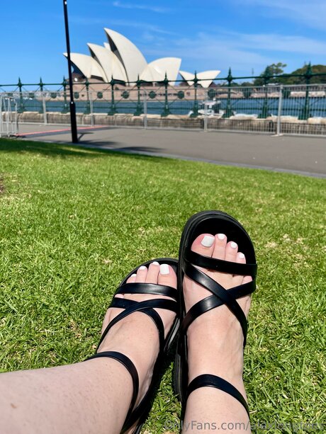 Alexlongtoes star hot image