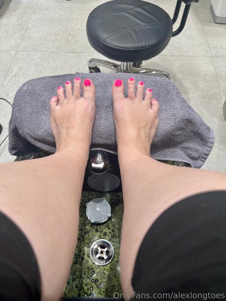 Alexlongtoes best actress pictures