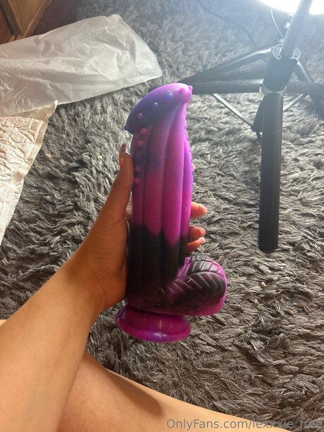 Lexxxie Free sexy model gallery