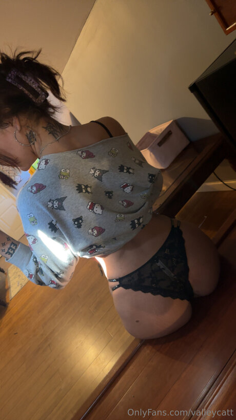 Spitonmysoul art model pictures