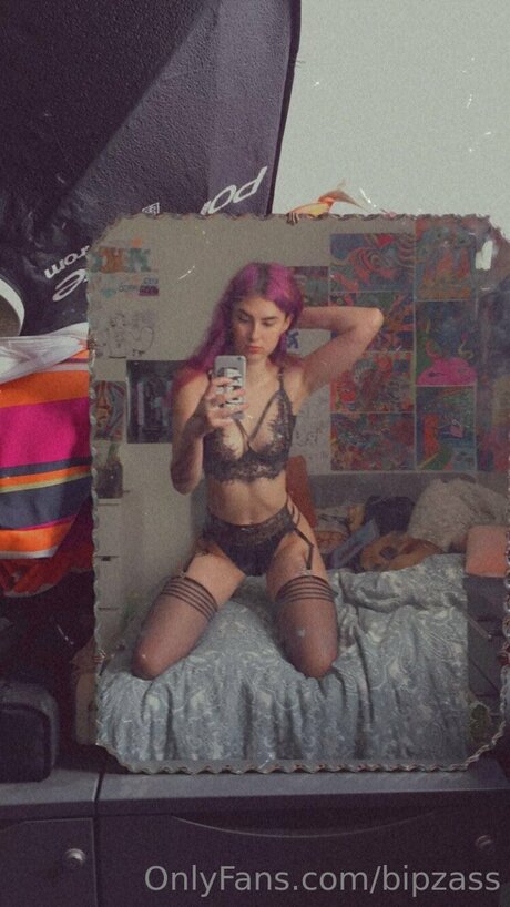 Bipzass art actress photo