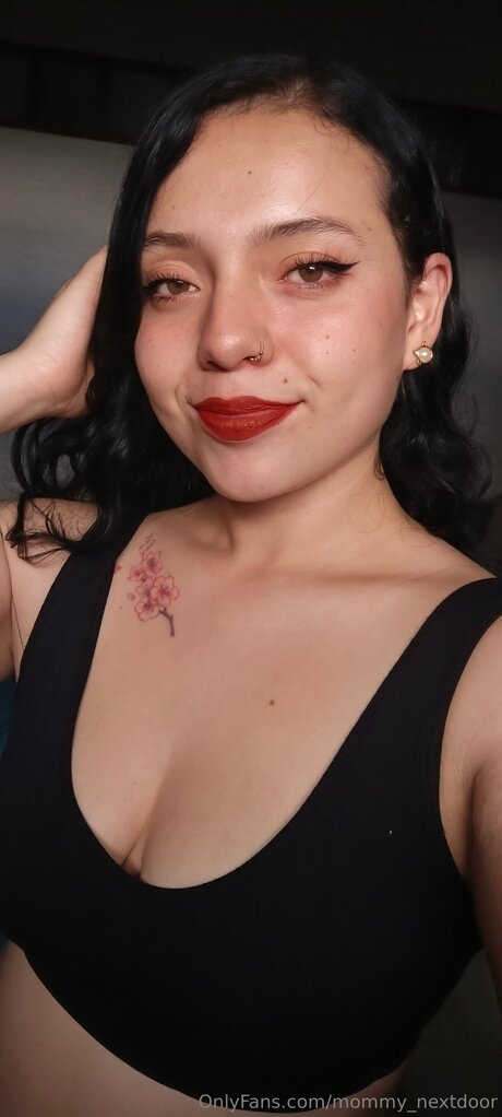 Mommy Nextdoor pornstar beautiful img