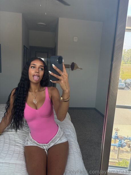 Aylamariaaa nice pornstar photos