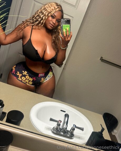 Tenneseethick star nudes pictures