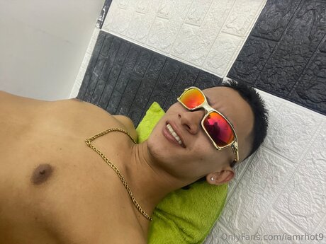 Iamrhot9 pornstar erotic photo