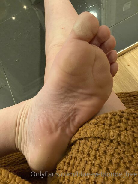 Blueeyeblonde Free pretty model archive