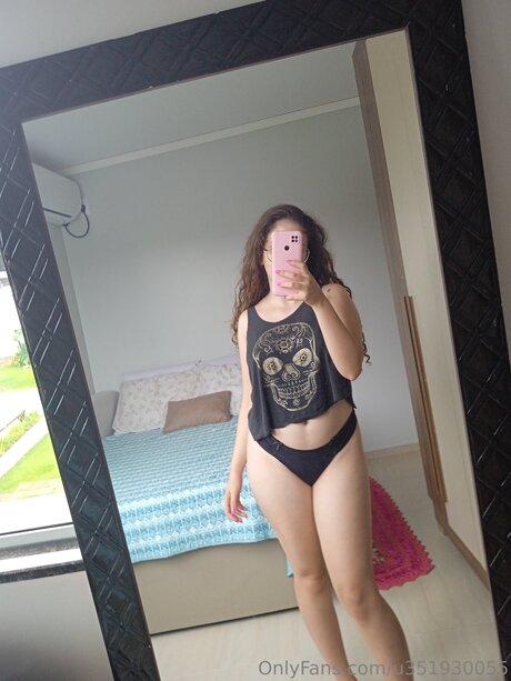 U351930055 nudes actress images