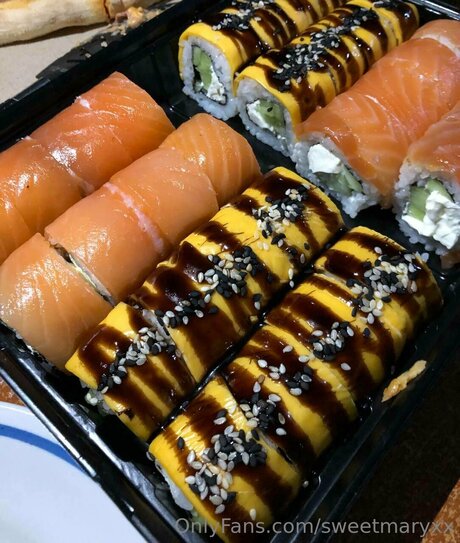 Rubyyexclusive model top image