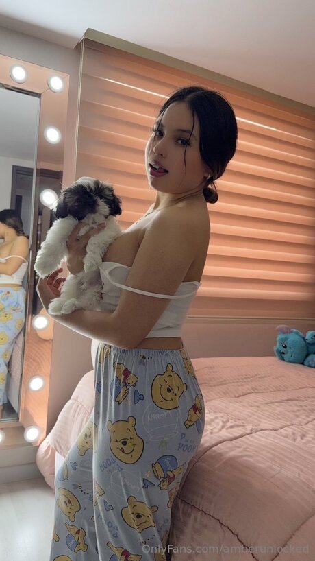 Amberunlocked erotic actress img