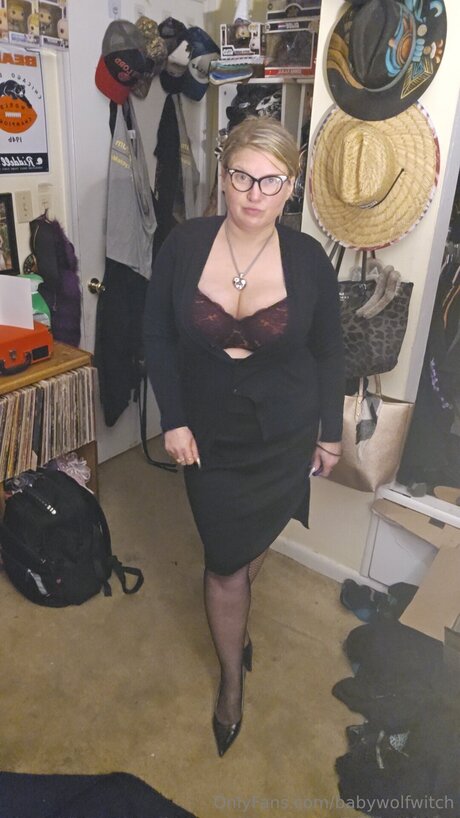 Babywolfwitch model adult photo