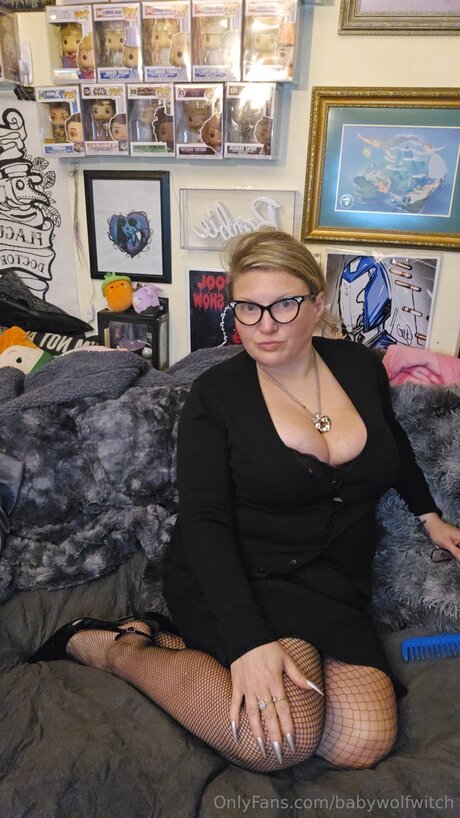 Babywolfwitch hd star image