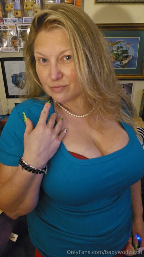 Babywolfwitch nude pornstar img
