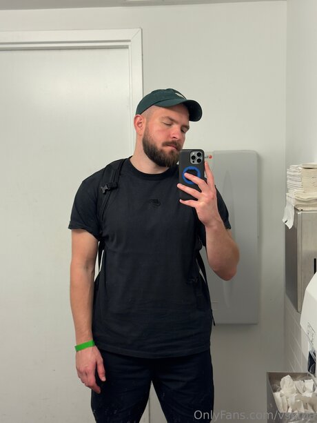 Vskroa pornstar exclusive image