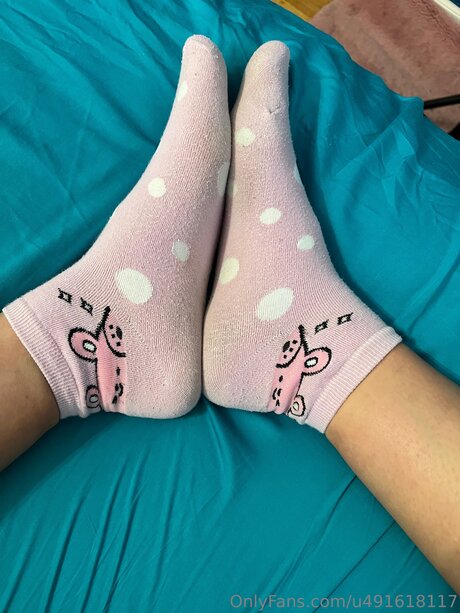 U491618117 model adult picture