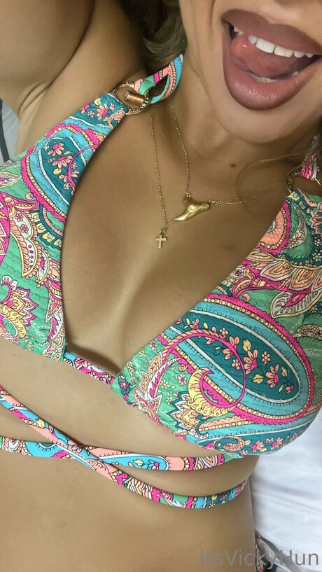 Itsvickyhun best model pics