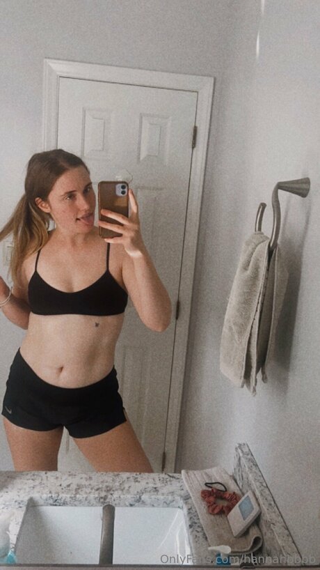 Hannahbbbb nude model image