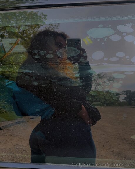 Jojoroseee nude pornstar image