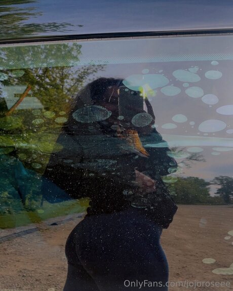 Jojoroseee model beautiful galleries