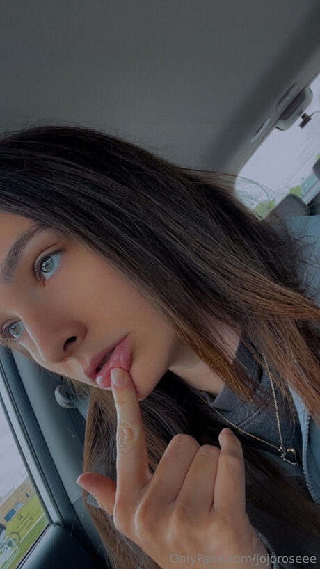 Jojoroseee art pornstar picture