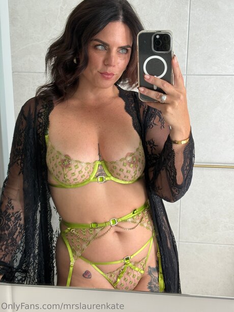 Mrslaurenkate nude actress pictures