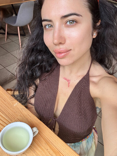 Kaira Xaen pornstar pretty pictures