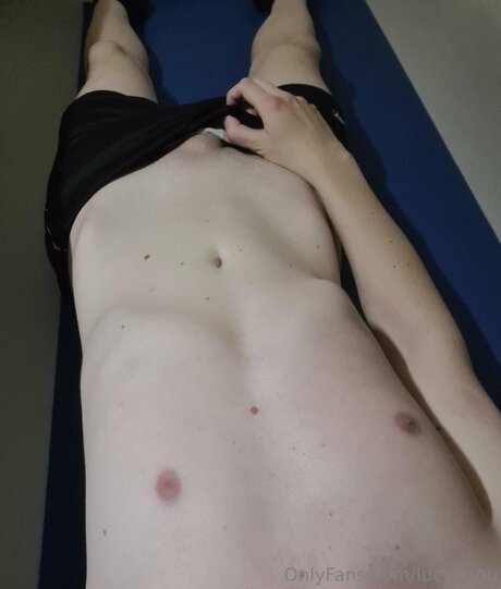 Lucynyou free model images