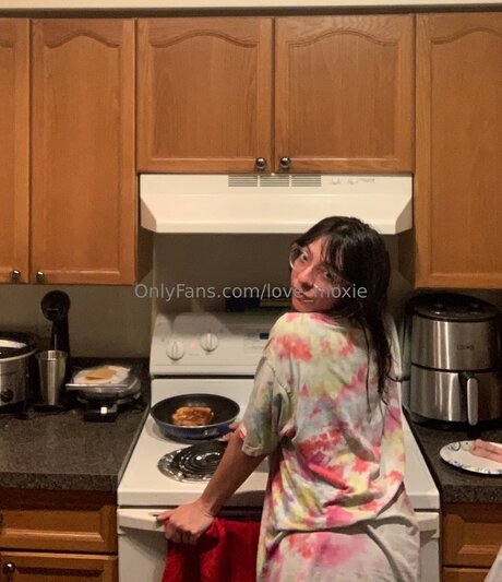 Love Moxie star sex gallery