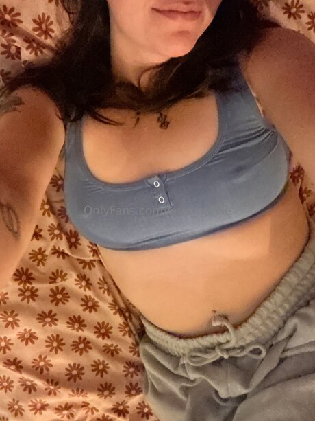 Love Moxie erotic actress pic