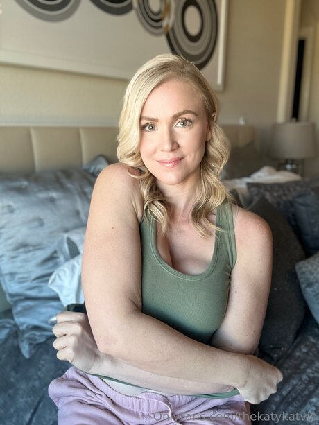 Thekatykatvip pornstar beautiful images