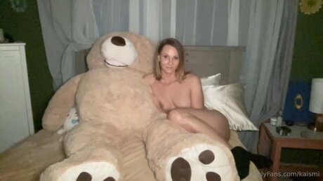 Kaismi model exclusive photo