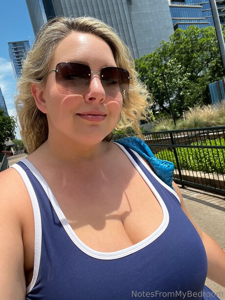 Notesfrommybedroom pornstar erotic pic