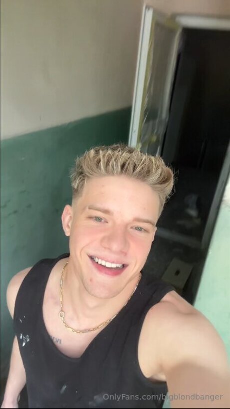 Bigblondbanger model adult photos