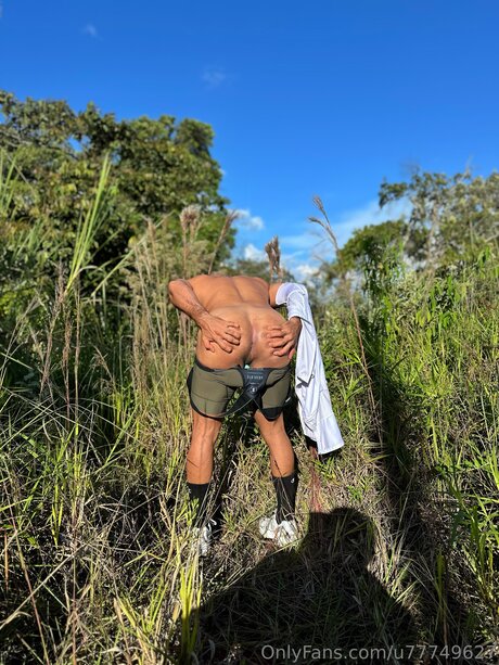 U77749627 sex actress photo