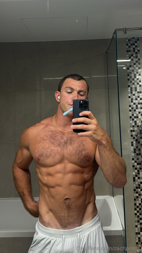 Zachprints erotic model pics