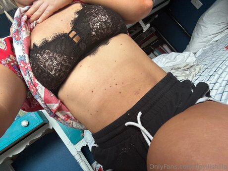 Devilishlila model nice galleries