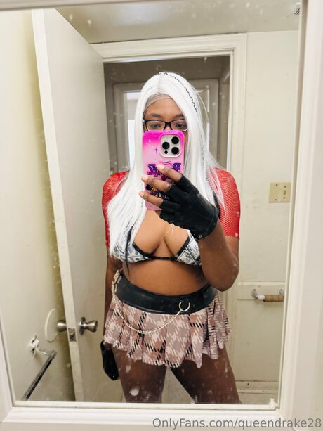 Queendrake28 pornstar hd picture