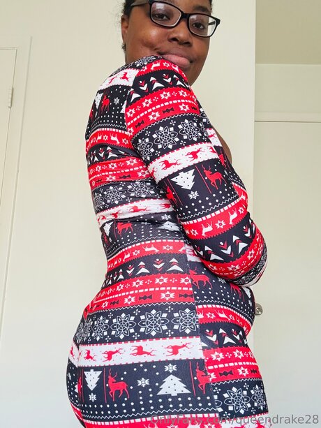 Queendrake28 erotic star pictures