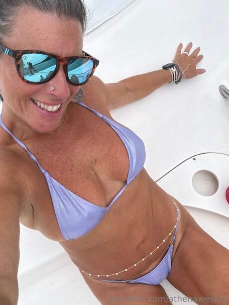 Athenawest25 nice pornstar pic