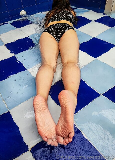 Sweetfeetsv2 pornstar erotic pictures