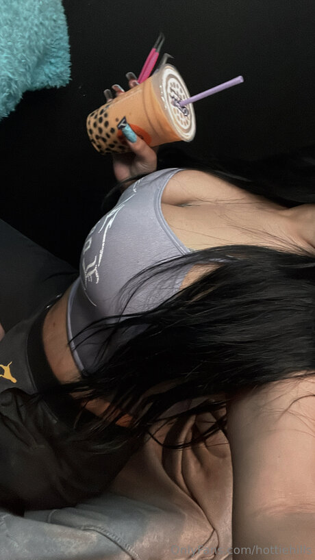 Hottiehills nude star galleries